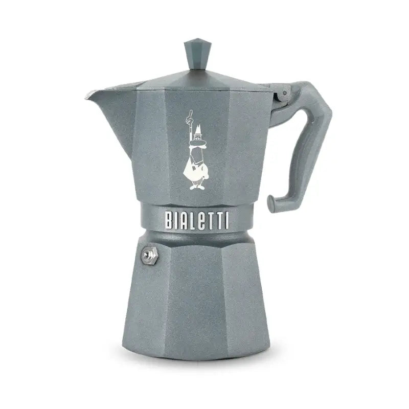 Cafetera tipo moka octogonal azul, vista frontal con asa y válvula superior