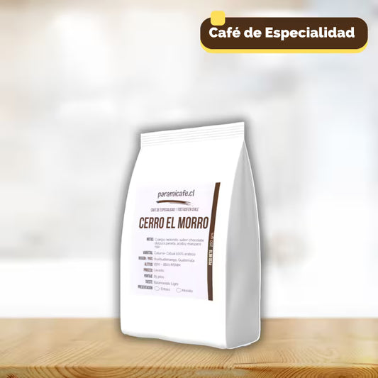 Bolsa de café molido 250 g, empaque blanco con etiqueta frontal.